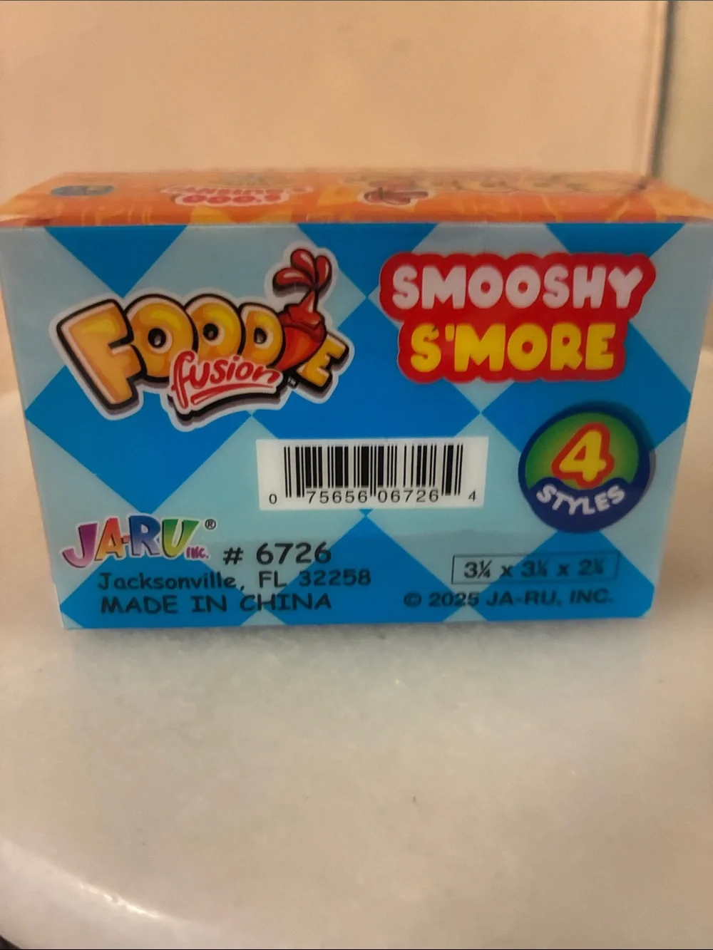 Foodie Fusion Smooshy S’more White & Brown Squishy Kids Toy